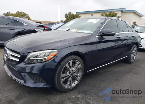 2019 Mercedes-Benz C 300 z USA, uszkodzony, nr VIN 55SWF8DB8KU304604